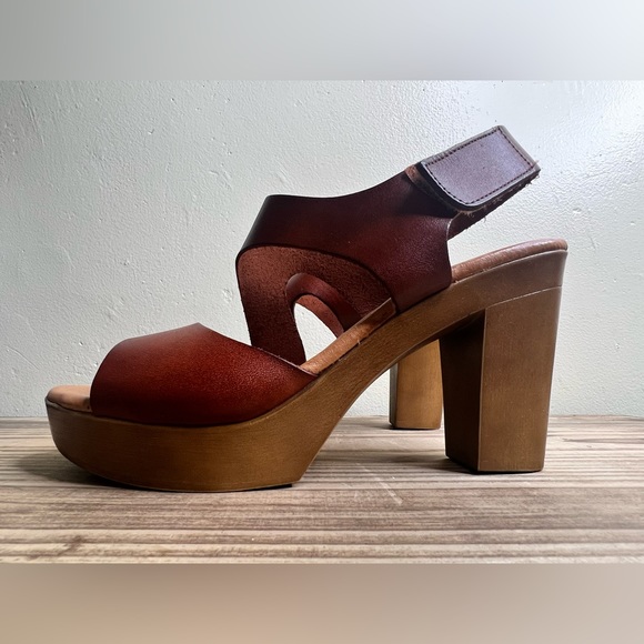 Eric Michael Leather Cutout Heel Platform Sandal 40 Spain 9.5 10 Brown Carmel - Picture 7 of 12